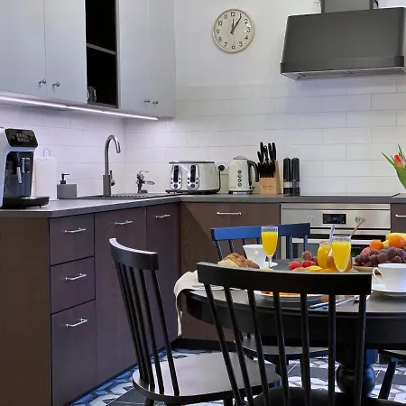 Rzeszowska 5 Apt. 3 * Krakow
