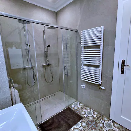 Rzeszowska 5 Apt. 3 * Krakow