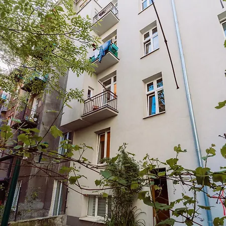 Rzeszowska 5 Apt. 3 * Krakow