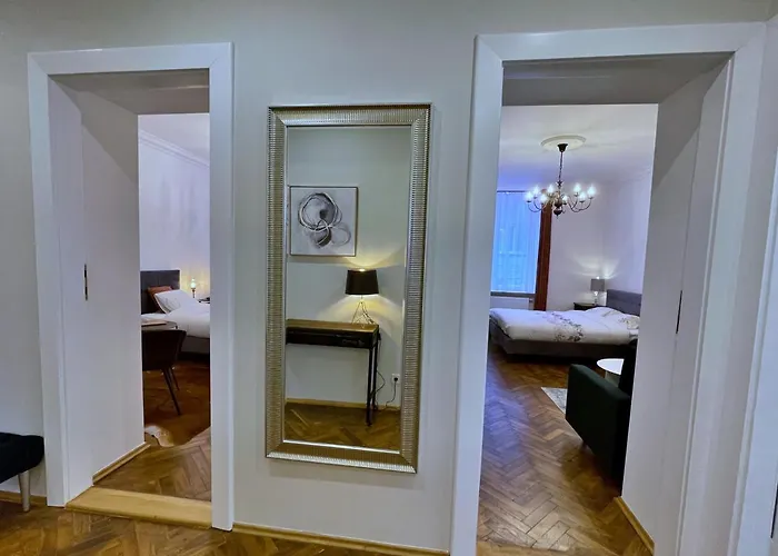 Rzeszowska 5 Apt. 3 *